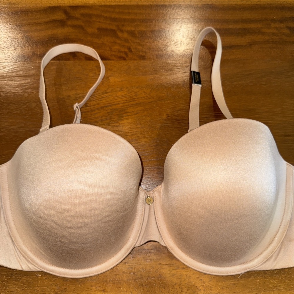 Victoria's Secret Women's Bra 36D Beige T Shirt Underwire Adjustable Straps